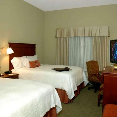 Hampton Inn Calera Екстер'єр фото