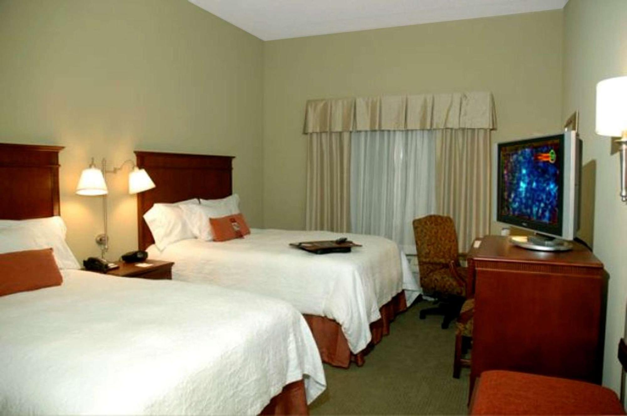 Hampton Inn Calera Екстер'єр фото